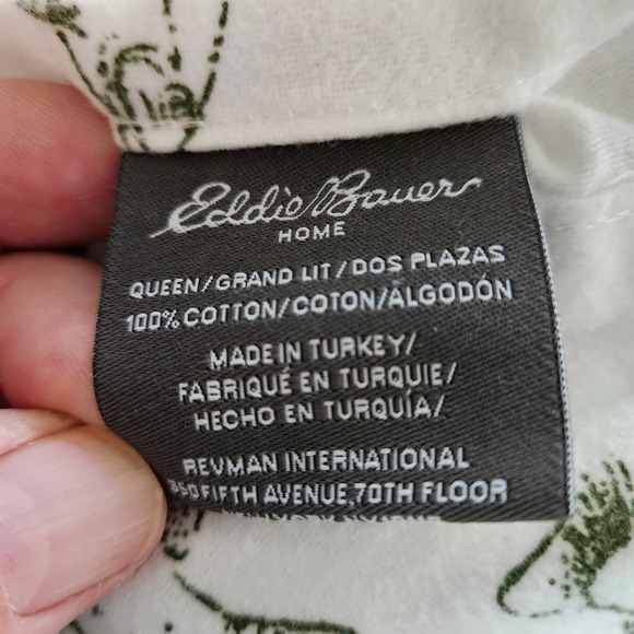 Eddie Bauer Queen Flannel Blanket - Picture 2 of 4